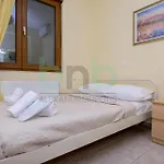Thea Holiday home *