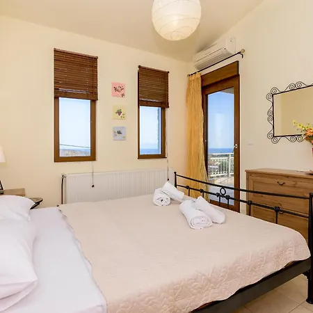 Thea Holiday home